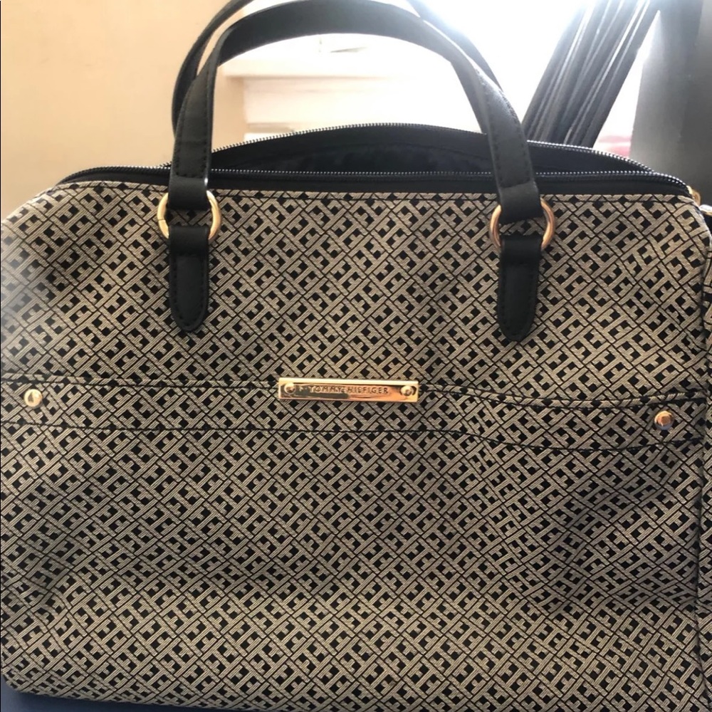 Tommy Hilfiger purse